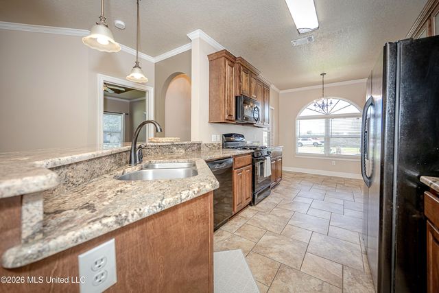 745 Champagne Drive, Biloxi, MS 39532