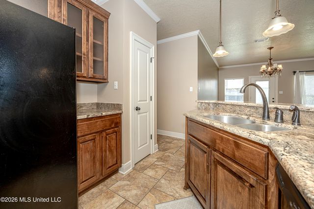 745 Champagne Drive, Biloxi, MS 39532