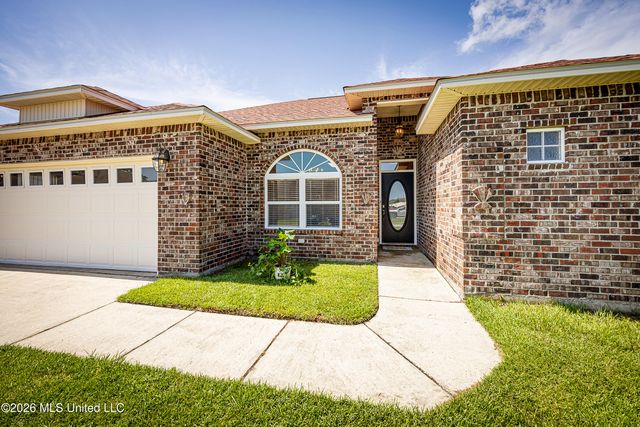 745 Champagne Drive, Biloxi, MS 39532