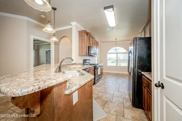 745 Champagne Drive, Biloxi, MS 39532