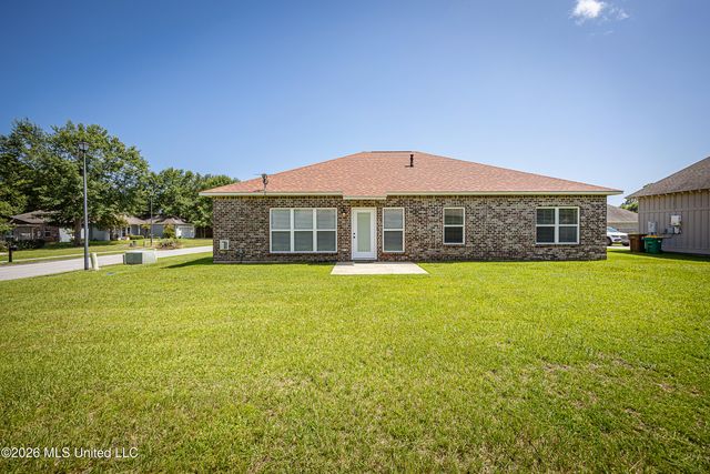 745 Champagne Drive, Biloxi, MS 39532