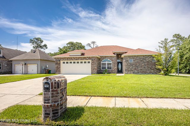 745 Champagne Drive, Biloxi, MS 39532