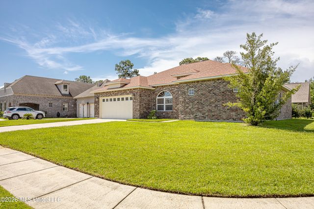 745 Champagne Drive, Biloxi, MS 39532