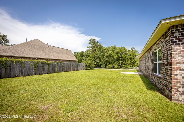 745 Champagne Drive, Biloxi, MS 39532