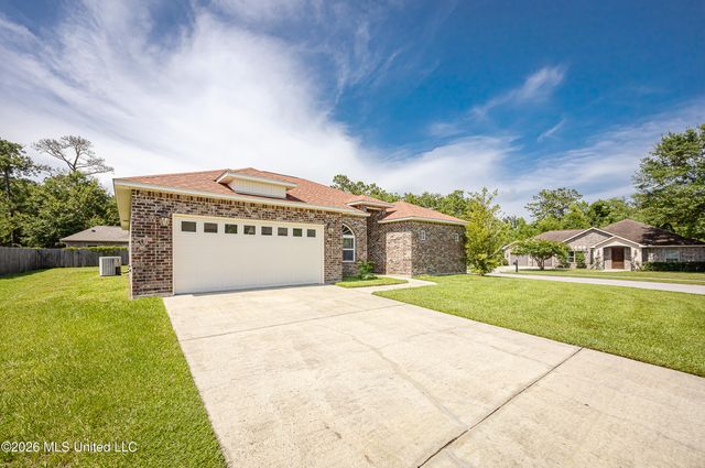 745 Champagne Drive, Biloxi, MS 39532