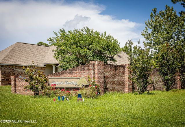 745 Champagne Drive, Biloxi, MS 39532