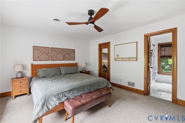 10460 Shumark Dr, Chester, VA 23831