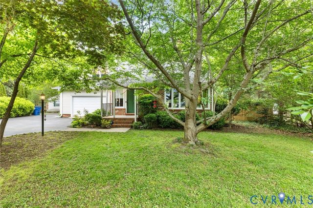 10460 Shumark Dr, Chester, VA 23831
