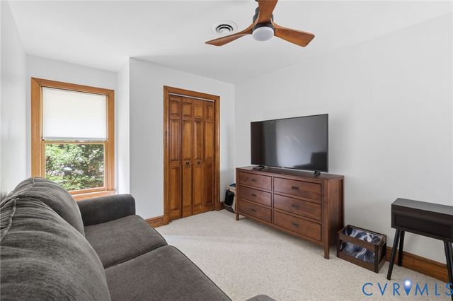 10460 Shumark Dr, Chester, VA 23831