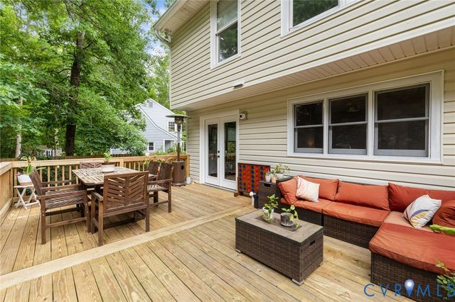 10460 Shumark Dr, Chester, VA 23831