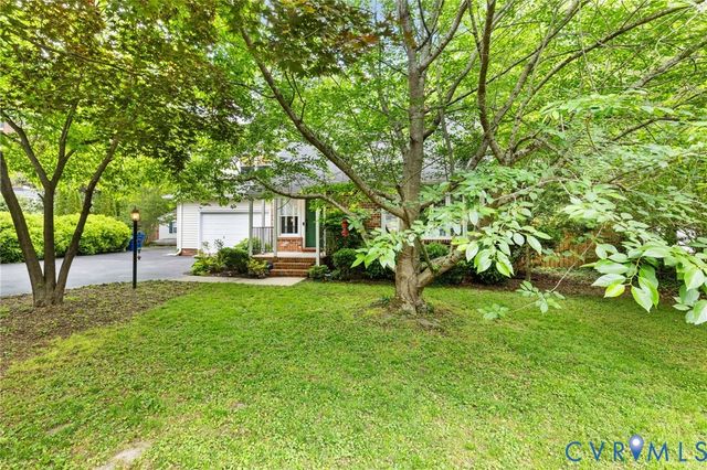 10460 Shumark Dr, Chester, VA 23831
