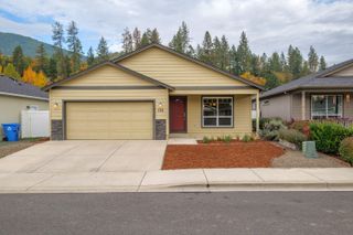 238 Westbrook Drive, Rogue River, OR 97537