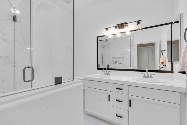 5671 W Athens Avenue, Fresno, CA 93722