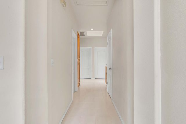 5671 W Athens Avenue, Fresno, CA 93722