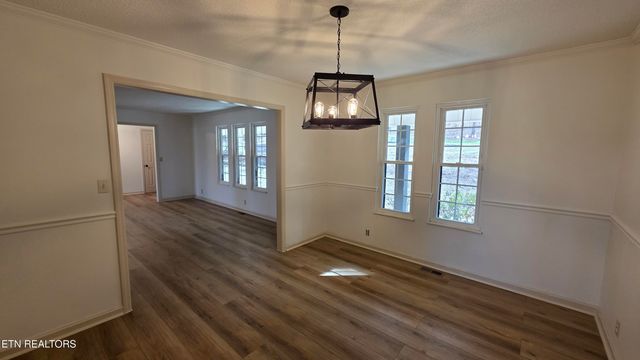 1135 W West Outer Drive, Oak Ridge, TN 37830