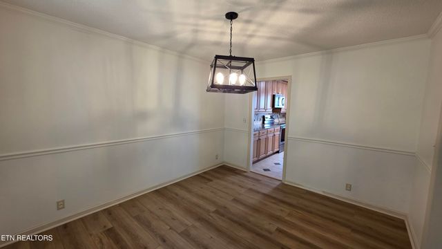 1135 W West Outer Drive, Oak Ridge, TN 37830