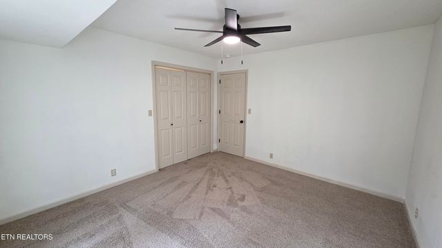 1135 W West Outer Drive, Oak Ridge, TN 37830