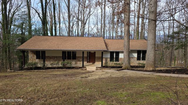 1135 W West Outer Drive, Oak Ridge, TN 37830