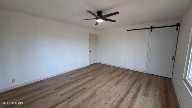 1135 W West Outer Drive, Oak Ridge, TN 37830