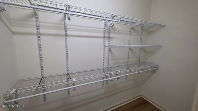 1135 W West Outer Drive, Oak Ridge, TN 37830