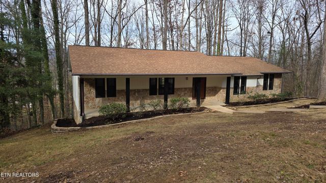 1135 W West Outer Drive, Oak Ridge, TN 37830