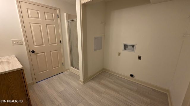 1135 W West Outer Drive, Oak Ridge, TN 37830