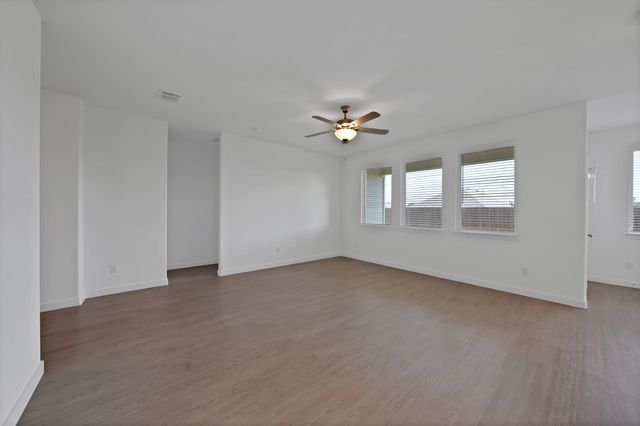 1220 Brazil Street, Azle, TX 76020