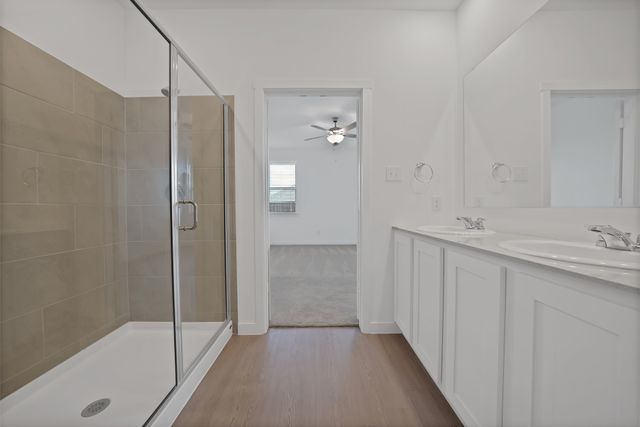 1220 Brazil Street, Azle, TX 76020