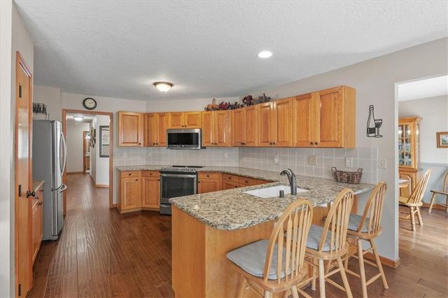 1905 River Ridge Road, Lawrence, KS 66044