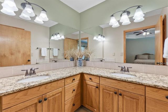 1905 River Ridge Road, Lawrence, KS 66044