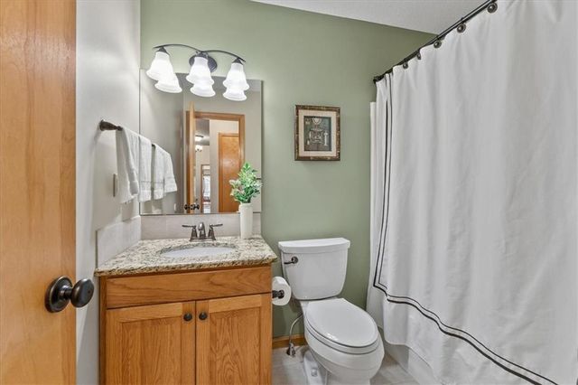 1905 River Ridge Road, Lawrence, KS 66044