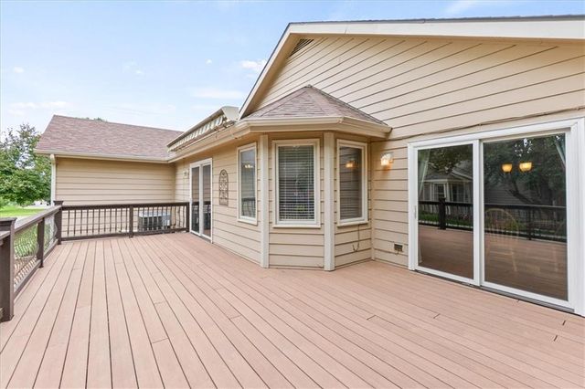 1905 River Ridge Road, Lawrence, KS 66044
