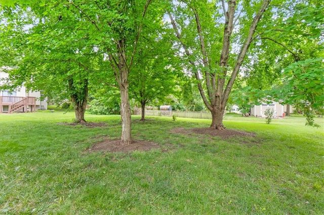 1905 River Ridge Road, Lawrence, KS 66044