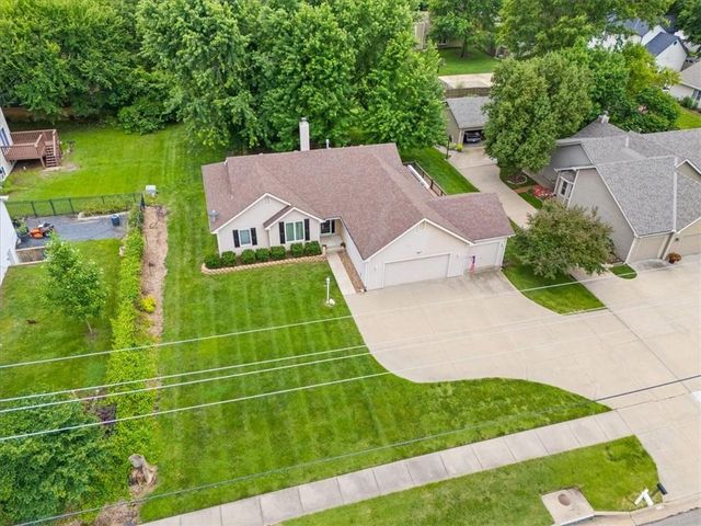 1905 River Ridge Road, Lawrence, KS 66044