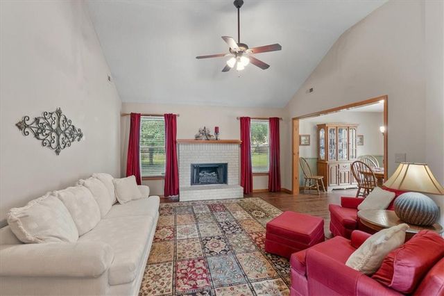 1905 River Ridge Road, Lawrence, KS 66044
