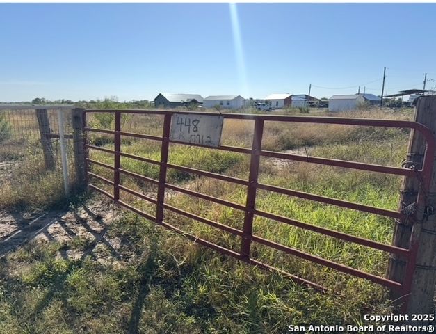 448 County Road 7712, Devine, TX 78016