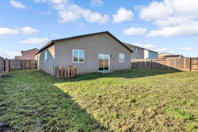 436 S Orange Avenue, Reedley, CA 93654