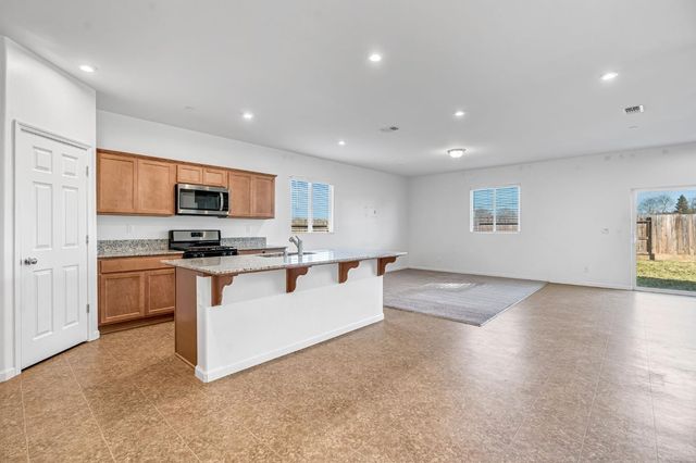 436 S Orange Avenue, Reedley, CA 93654