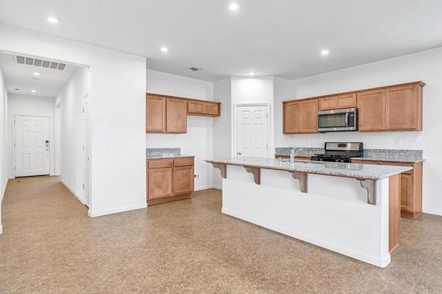 436 S Orange Avenue, Reedley, CA 93654