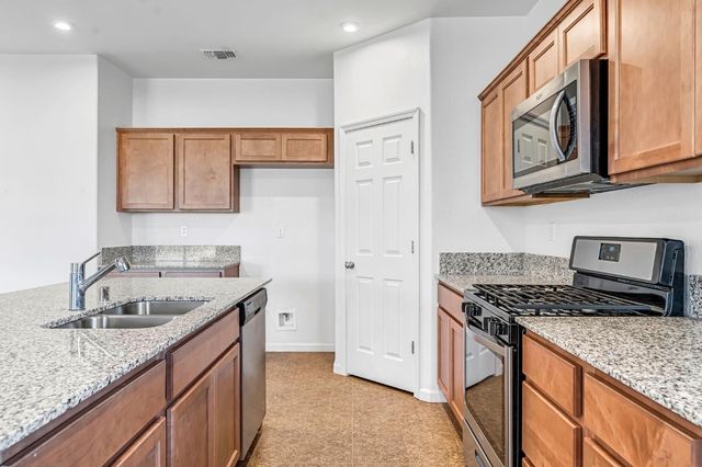 436 S Orange Avenue, Reedley, CA 93654