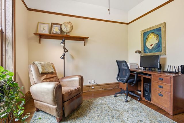 5227 N Glenwood Avenue, Chicago, IL 60640