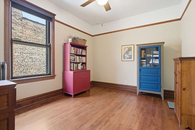 5227 N Glenwood Avenue, Chicago, IL 60640