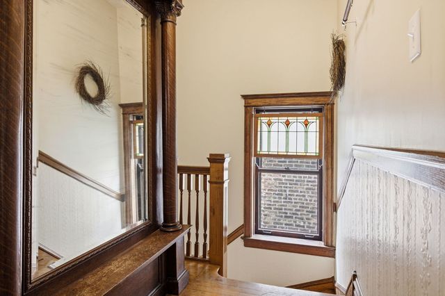5227 N Glenwood Avenue, Chicago, IL 60640