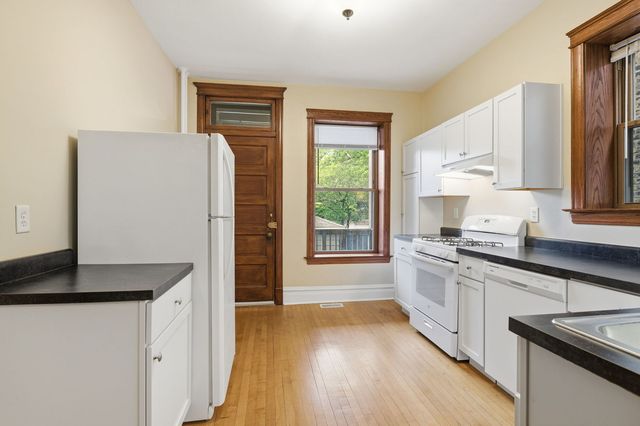 5227 N Glenwood Avenue, Chicago, IL 60640