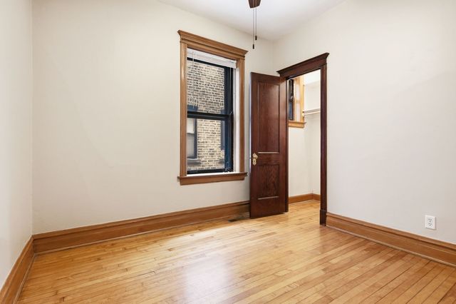 5227 N Glenwood Avenue, Chicago, IL 60640