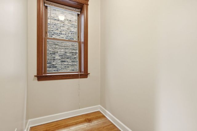 5227 N Glenwood Avenue, Chicago, IL 60640