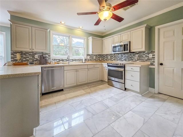 2421 Camden Lake NW View, Acworth, GA 30101