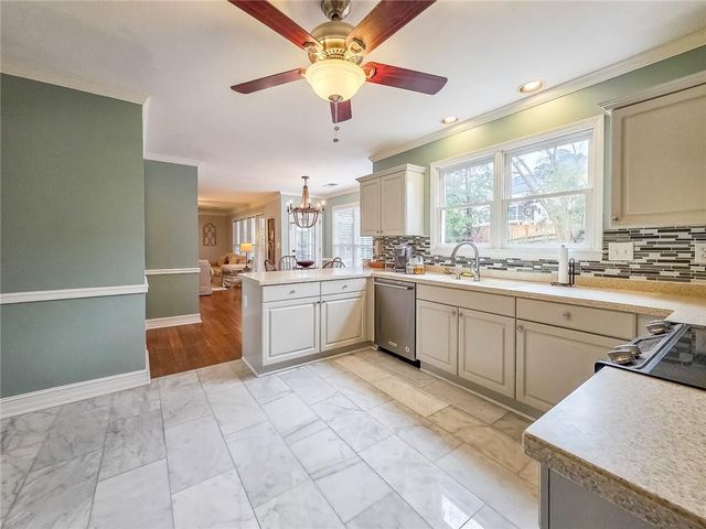 2421 Camden Lake NW View, Acworth, GA 30101