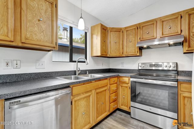 7721 Blackberry Street, Anchorage, AK 99502