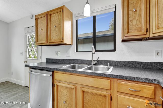 7721 Blackberry Street, Anchorage, AK 99502